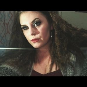 Meet your Posher, Maddi